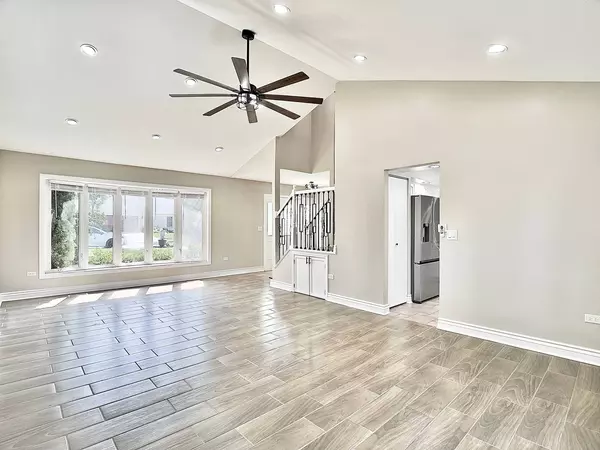 1054 Bothwell CIR, Bolingbrook, IL 60440