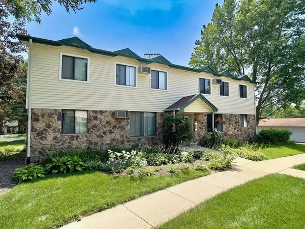 8336 Oak Leaf DR #1704, Woodridge, IL 60517