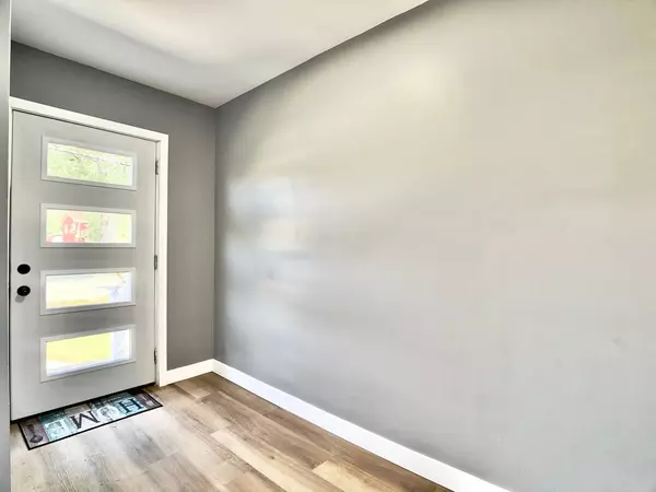 8851 W 76th PL, Justice, IL 60458