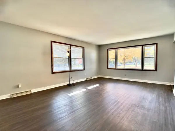 1807 Forrest BLVD, St. Charles, IL 60174