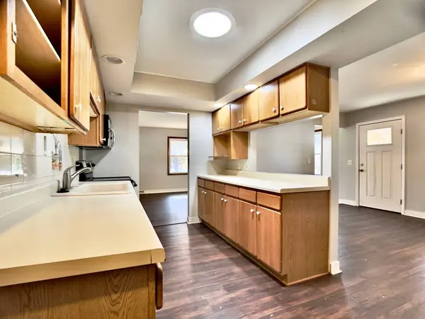 1807 Forrest BLVD, St. Charles, IL 60174