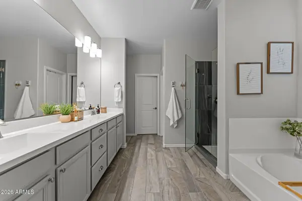 1111 S JAY Street, Chandler, AZ 85286