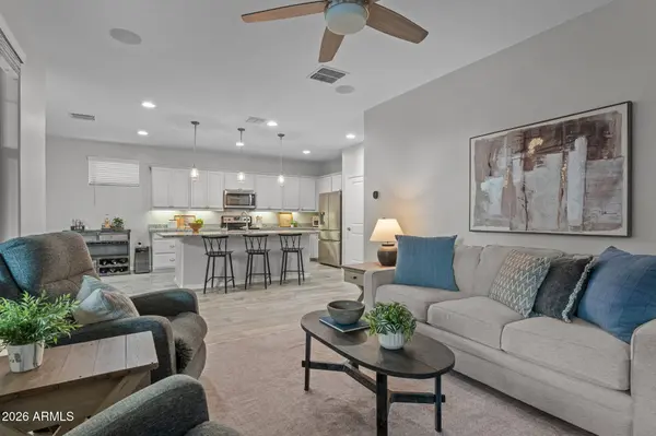 1111 S JAY Street, Chandler, AZ 85286