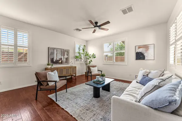111 E PALOMINO Drive, Gilbert, AZ 85296