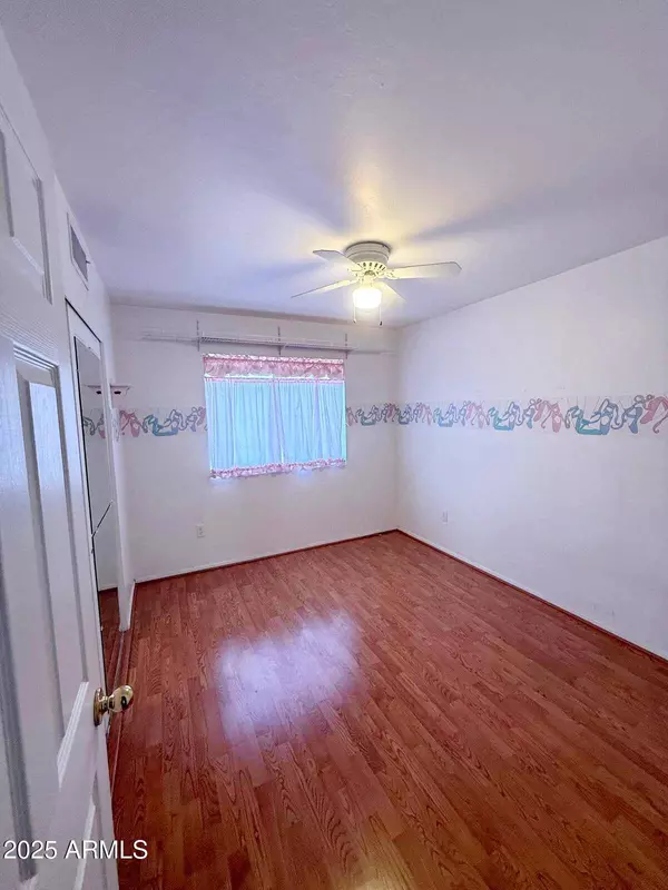 522 N COBBLESTONE Street, Gilbert, AZ 85234