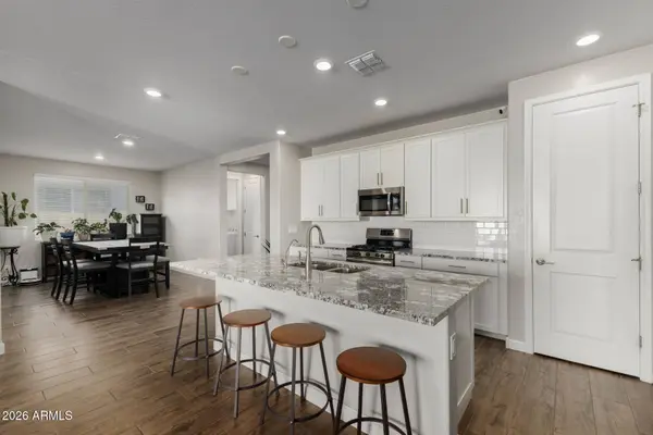 554 W RAINBOW BRIDGE Lane, San Tan Valley, AZ 85140