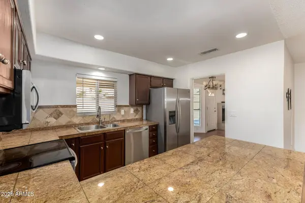 3850 W BLUEFIELD Avenue, Glendale, AZ 85308