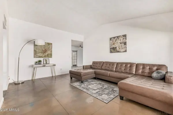 2013 W TULSA Street, Chandler, AZ 85224