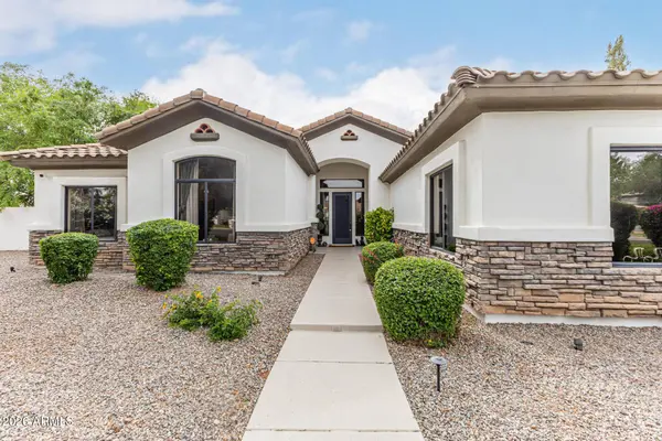 300 S BANNING Court, Gilbert, AZ 85296