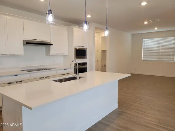 2152 W Rutledge Avenue, Apache Junction, AZ 85120