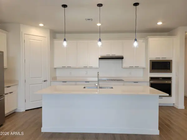 2152 W Rutledge Avenue, Apache Junction, AZ 85120