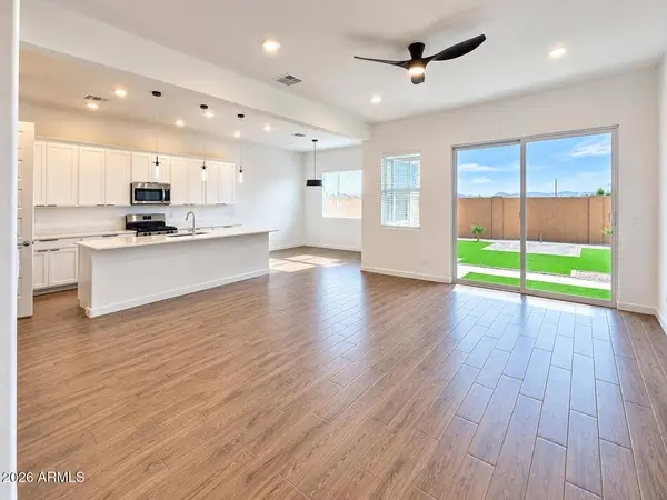 3302 E AGLIO Avenue, San Tan Valley, AZ 85143