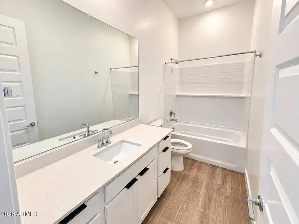 3302 E AGLIO Avenue, San Tan Valley, AZ 85143