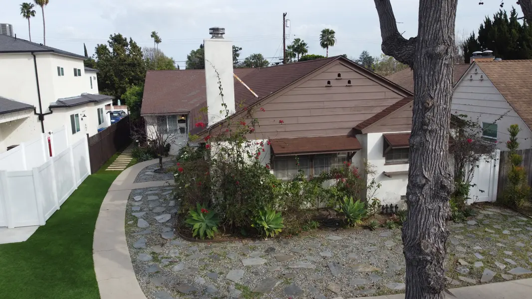 5428 Kester Ave, Van Nuys, CA 91411-3749