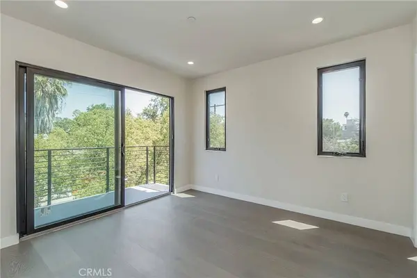 1205 Manzanita ST, Los Angeles, CA 90029