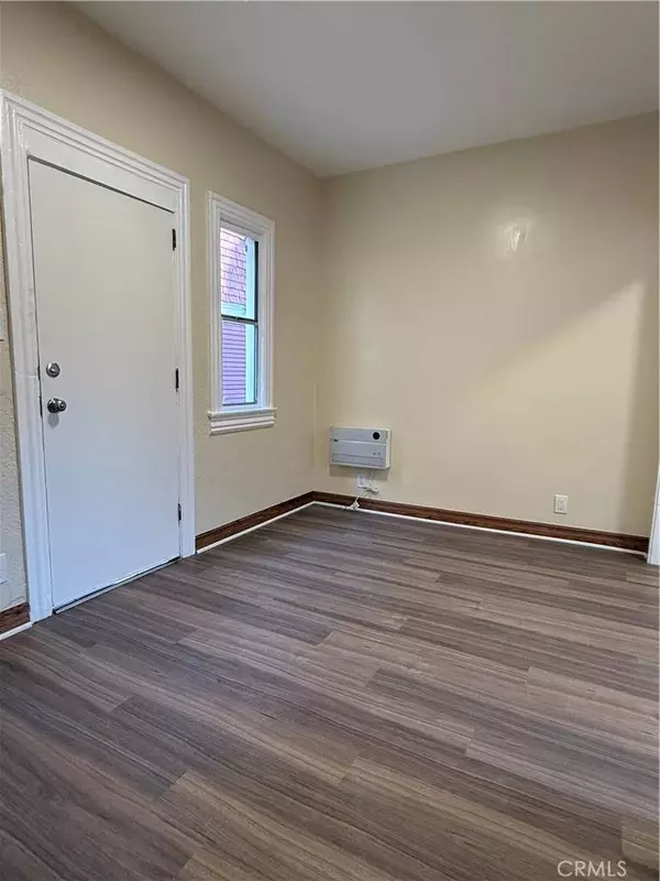 1944 New England ST, Los Angeles, CA 90007