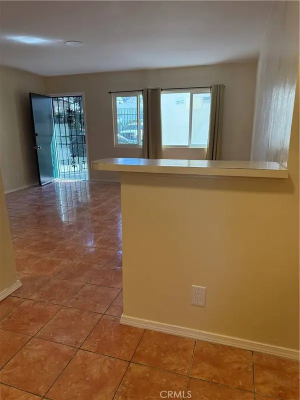 1805 S Rimpau, Los Angeles, CA 90019