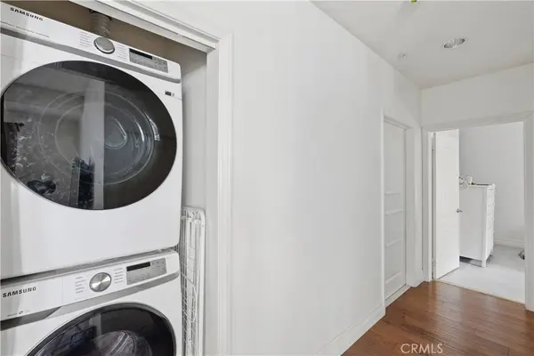 917 S New Hampshire #301, Los Angeles, CA 90006