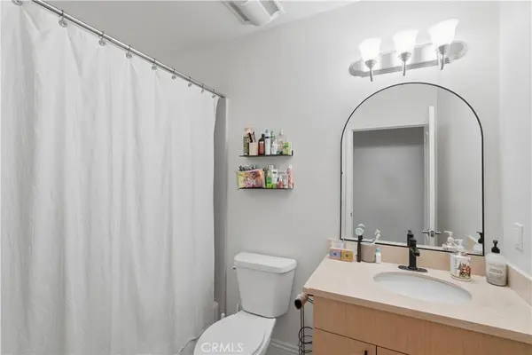 917 S New Hampshire, Los Angeles, CA 90006