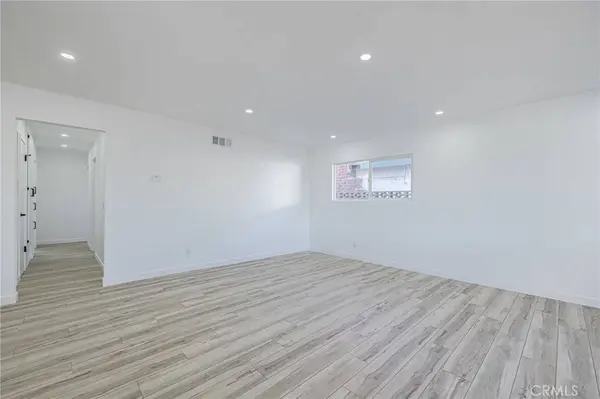 737 W Avenue H7, Lancaster, CA 93534