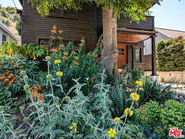 216 Mount Washington Dr, Los Angeles, CA 90065