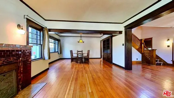 216 Mount Washington Dr, Los Angeles, CA 90065