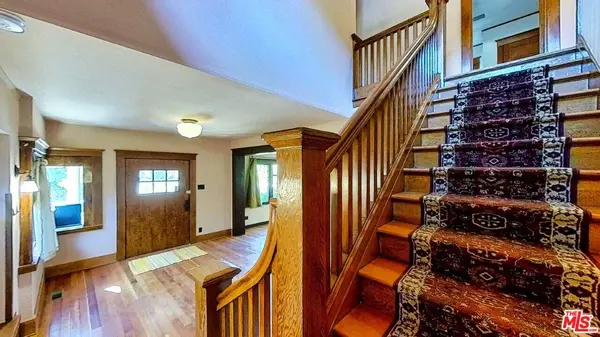 216 Mount Washington Dr, Los Angeles, CA 90065