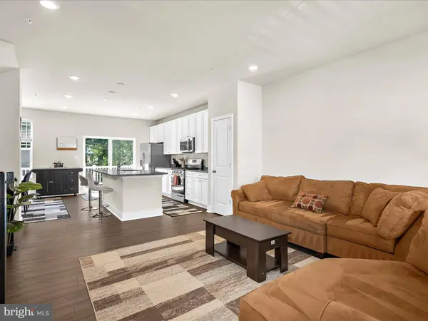 2324 WOODLANDS, Baltimore, MD 21244