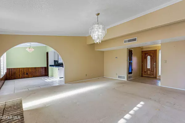 1703 ROBERT WYNN ST, El Paso, TX 79936