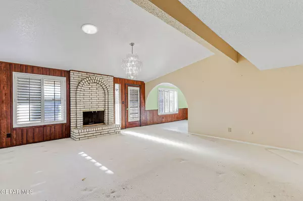 1703 ROBERT WYNN ST, El Paso, TX 79936