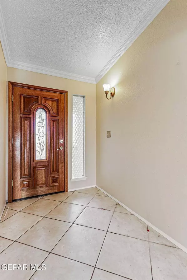 1703 ROBERT WYNN ST, El Paso, TX 79936