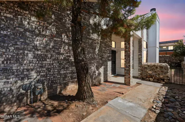 7200 CANYON RUN DR, El Paso, TX 79912