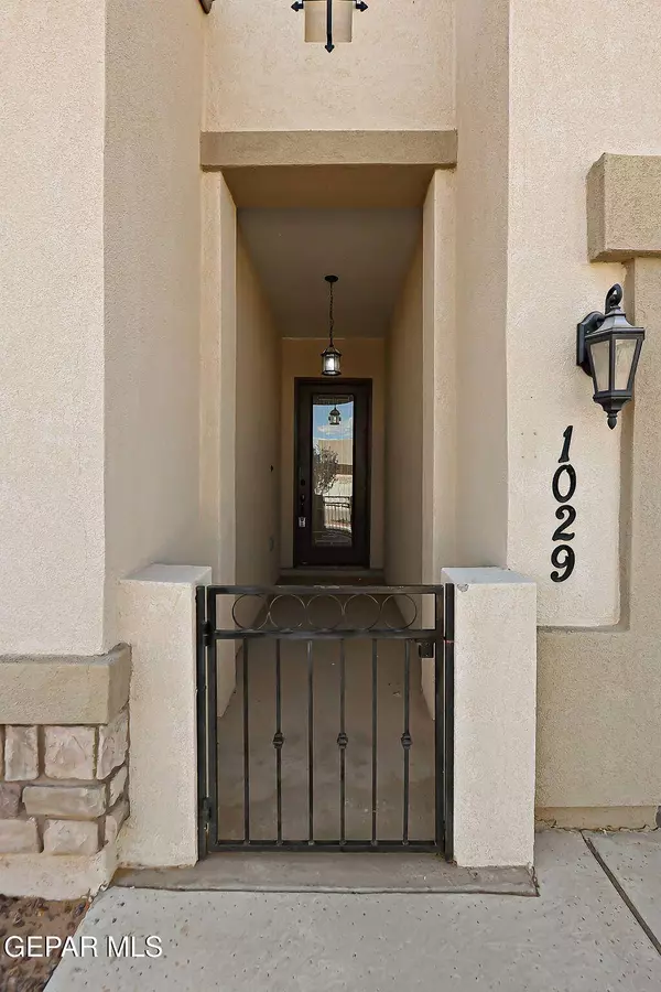 1029 SHIELDS ST, El Paso, TX 79928