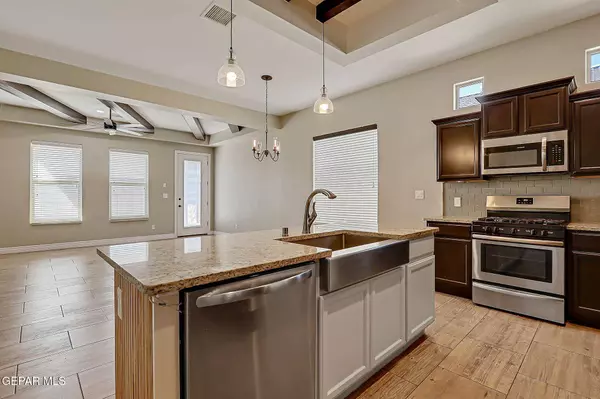 1029 SHIELDS ST, El Paso, TX 79928