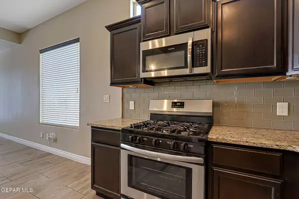 1029 SHIELDS ST, El Paso, TX 79928