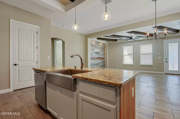 1029 SHIELDS ST, El Paso, TX 79928