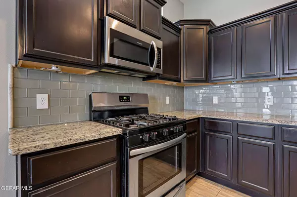 1029 SHIELDS ST, El Paso, TX 79928