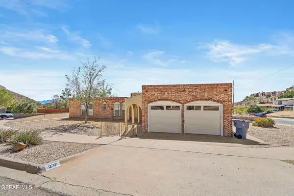 237 MOONGLOW DR, El Paso, TX 79912