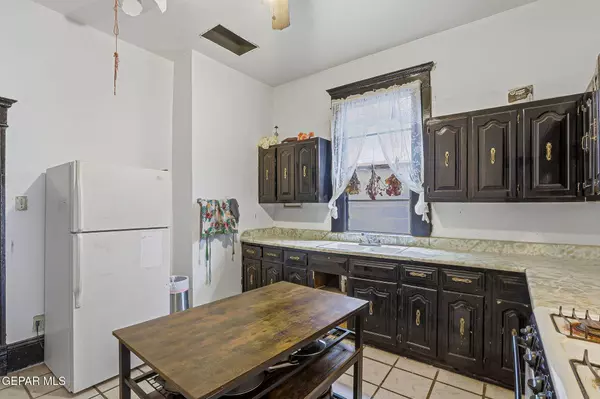 1517 Yandell #A&B, El Paso, TX 79902