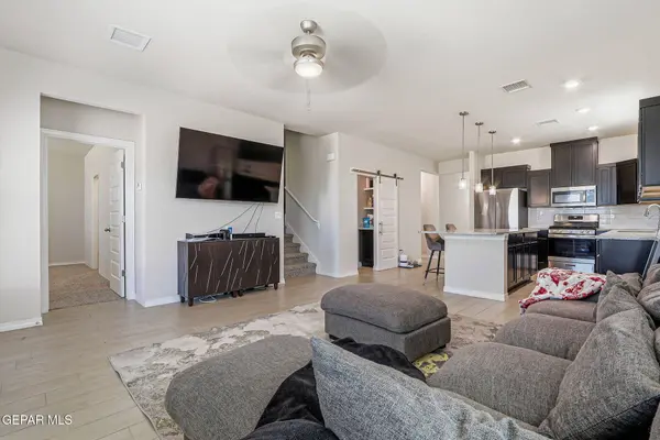 1661 Tony Harper ST, Horizon City, TX 79928