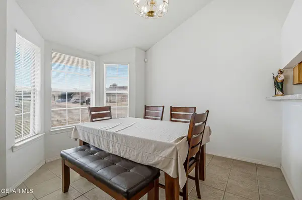 800 Nazareno ST, Horizon City, TX 79928