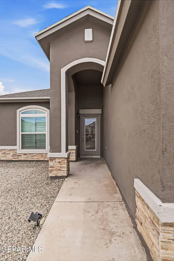 13804 Sky Harbor AVE, El Paso, TX 79928