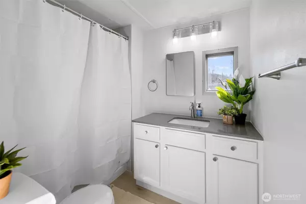 1645 S 272nd ST #33, Federal Way, WA 98003