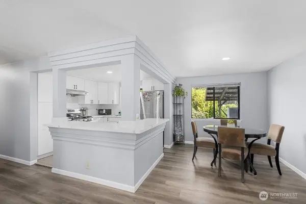 2406 NE 24th ST, Renton, WA 98056