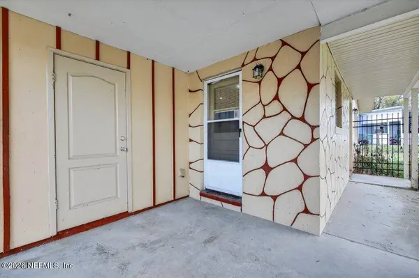 6886 TOM THUMB DR, Jacksonville, FL 32210