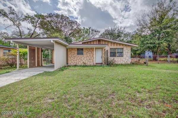 6886 TOM THUMB DR, Jacksonville, FL 32210