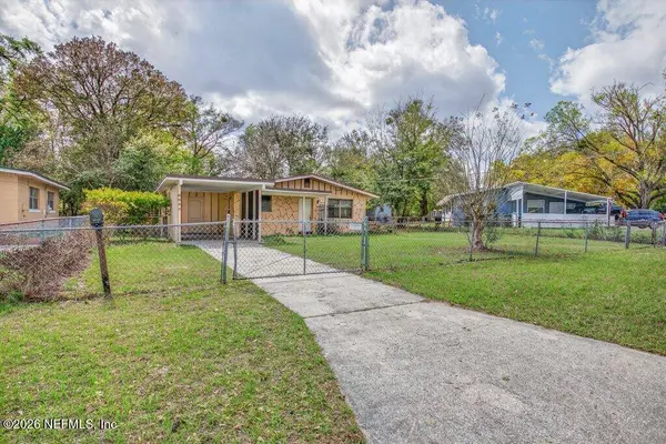 6886 TOM THUMB DR, Jacksonville, FL 32210