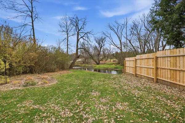 1745 Covered Bridge Rd, Cedarburg, WI 53012