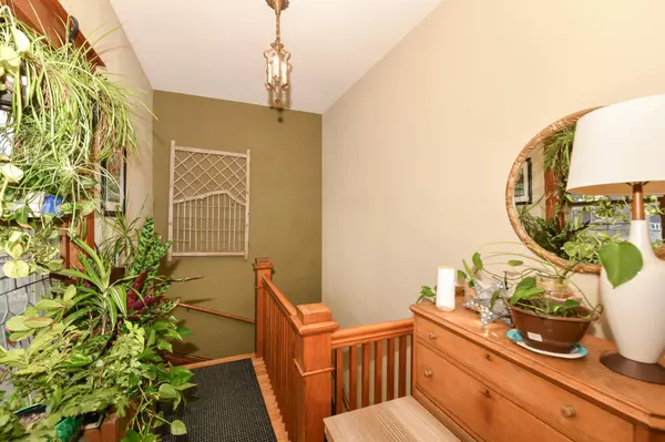 4907 W Vine St, Milwaukee, WI 53208