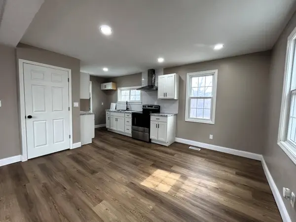 4370 N 25th St, Milwaukee, WI 53209